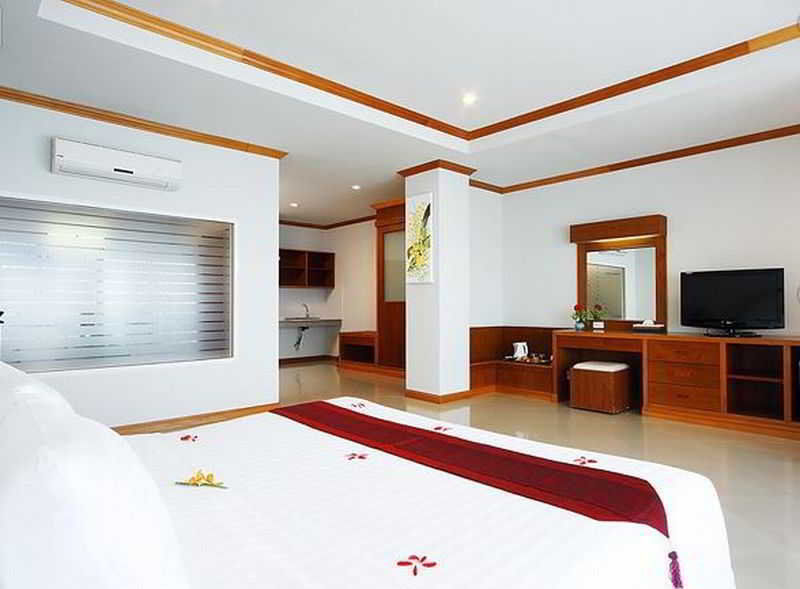 Blue Beach Club & Resort Patong Exterior foto